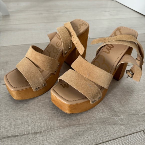 Sam Edelman size 7 Platform shoe. Beige suede - Picture 1 of 3